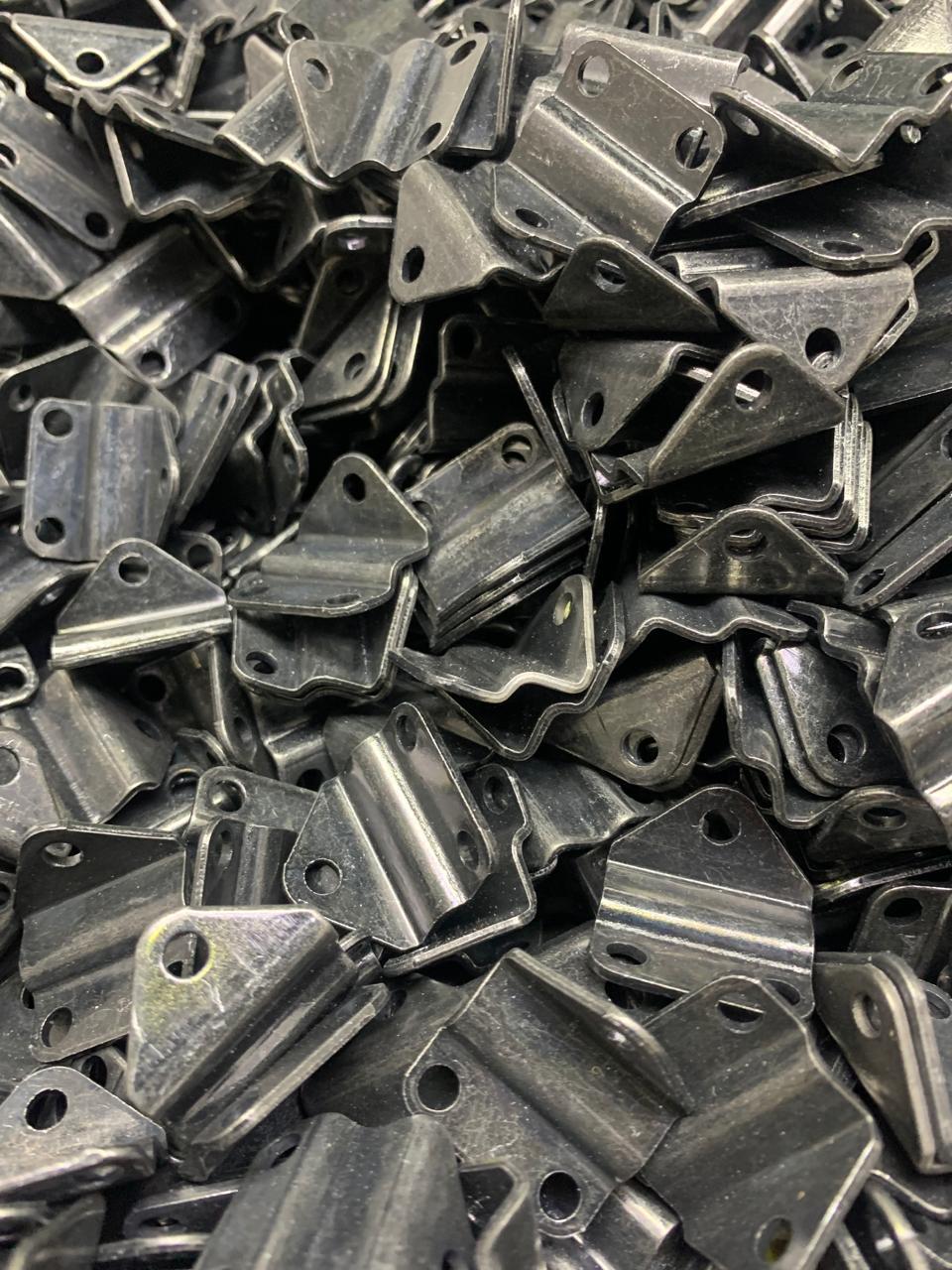 Suportes estampados com fosfato preto